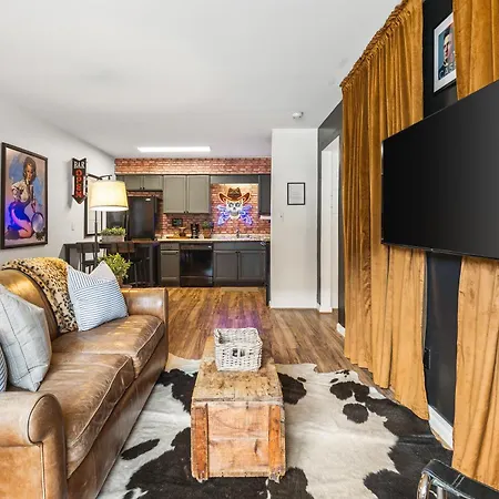 Cozy Condo By Music Row Walk To Restaurants And Bars